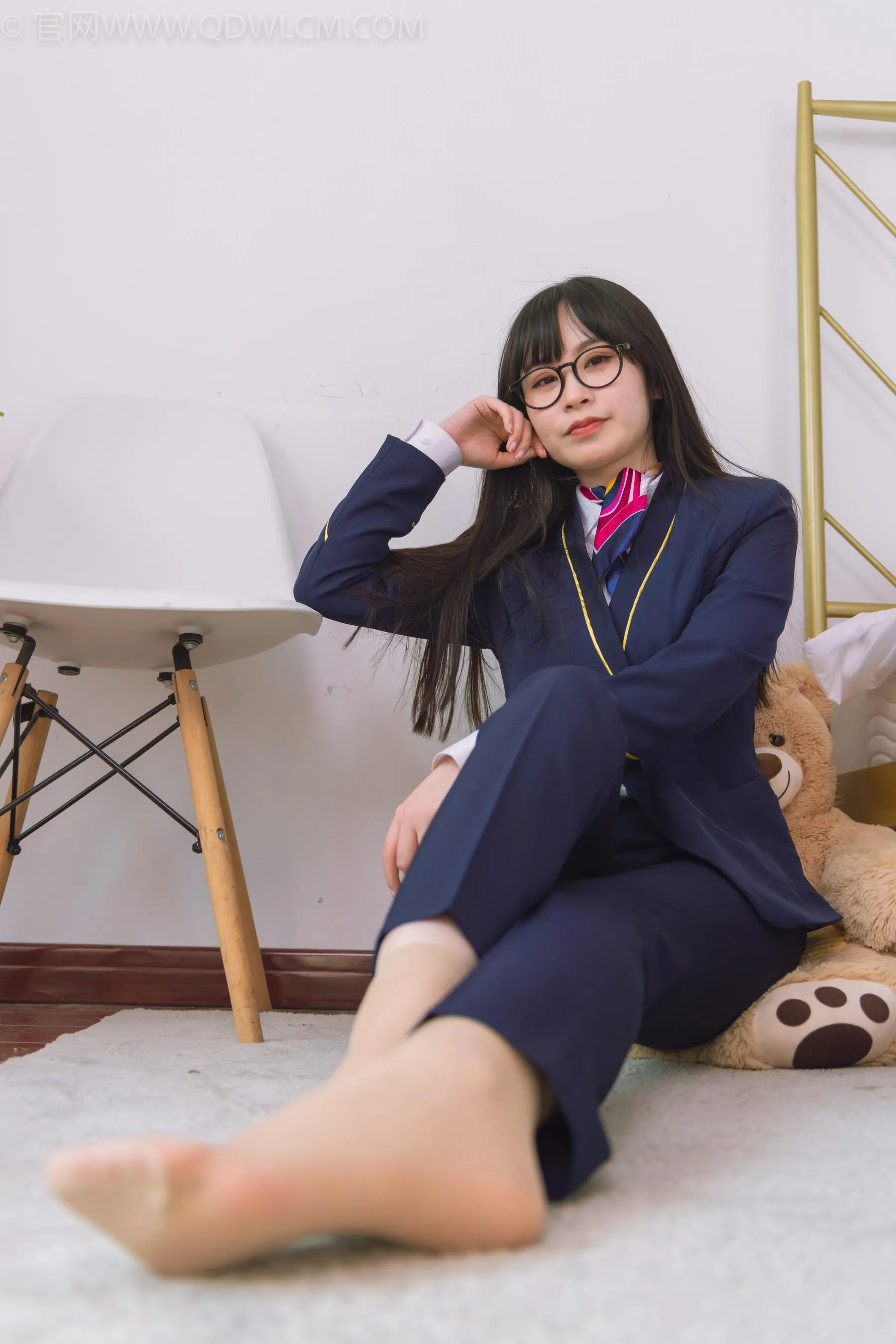 物恋传媒 NO.1500 兮兮-银行小秘书 [151P]插图